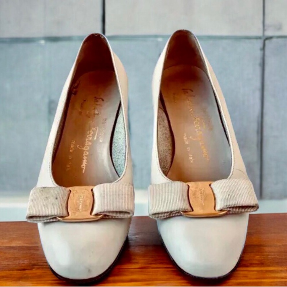 Salvatore Ferragamo Boutique Pump Vara Bow Leather